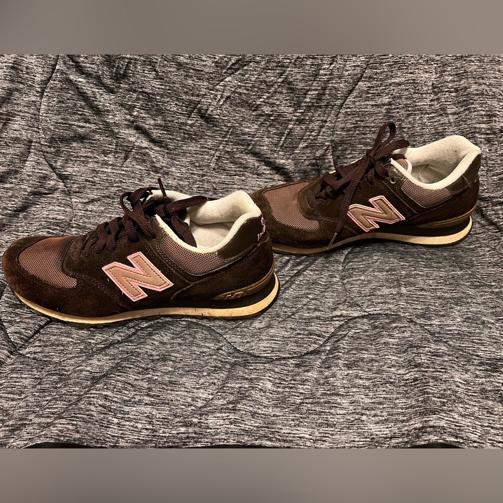 Used New Balance Sneakers Women size 8 Brown Pink